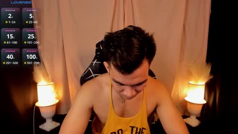 Snapshot of 000batman000 chatting on 02/19/25, 01:06 Bruce online show from 02/19/25, 01:06