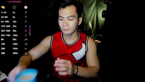 Snapshot of 000batman000 chatting on 02/16/26, 01:18 Bruce online show from 02/16/26, 01:18