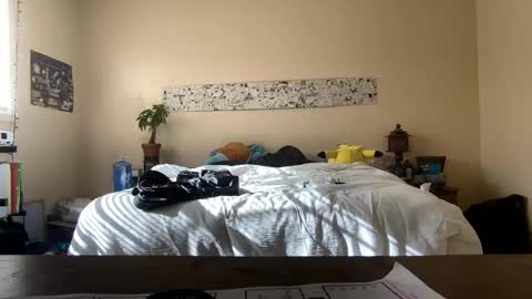 Cloud9 online show from 12/12/24, 06:42