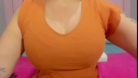 Snapshot of 00valeriasexxx chatting on 02/19/25, 08:55 Valeria online show from 02/19/25, 08:55