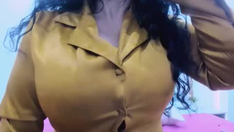 Snapshot of 00valeriasexxx chatting on 04/27/26, 07:23 Valeria online show from 04/27/26, 07:23
