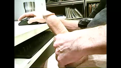 01quebecboy69 online show from 04/23/26, 07:38