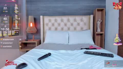 Snapshot of 01victoria chatting on 12/12/24, 04:32 01victoria online show from 12/12/24, 04:32