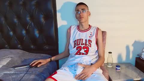 0 oJacob online show from 10/05/25, 05:55