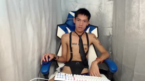 Snapshot of 0cir_asiansatisfy chatting on 06/19/26, 01:59 RICK online show from 06/19/26, 01:59
