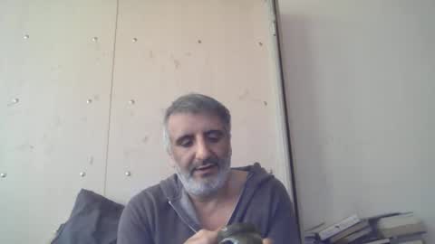 Snapshot of 0luvmonkey chatting on 04/05/26, 01:19 0luvmonkey online show from 04/05/26, 01:19