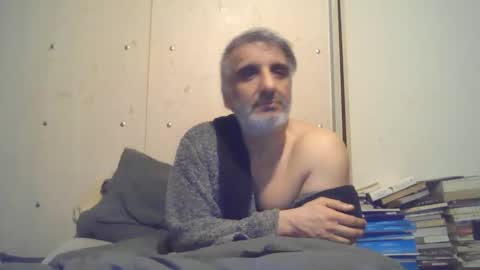 Snapshot of 0luvmonkey chatting on 04/06/26, 01:25 0luvmonkey online show from 04/06/26, 01:25