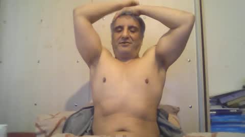 Snapshot of 0luvmonkey chatting on 05/06/26, 05:46 0luvmonkey online show from 05/06/26, 05:46