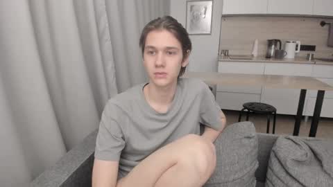 Snapshot of 0verlandd chatting on 09/09/25, 04:39 Adam online show from 09/09/25, 04:39