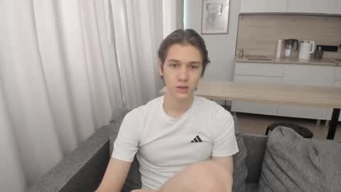 Snapshot of 0verlandd chatting on 09/13/25, 09:09 Adam online show from 09/13/25, 09:09