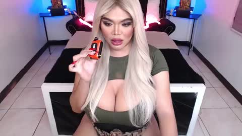 Sasha Banks online show from 12/09/24, 06:25