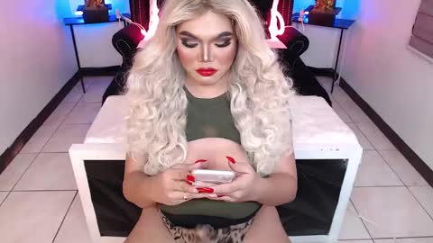 Sasha Banks online show from 12/16/24, 05:27