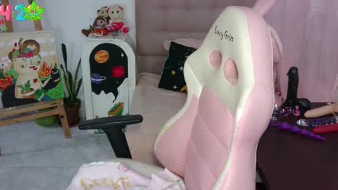 Snapshot of 111lucygrim111 chatting on 09/11/25, 05:24 111lucygrim111 online show from 09/11/25, 05:24