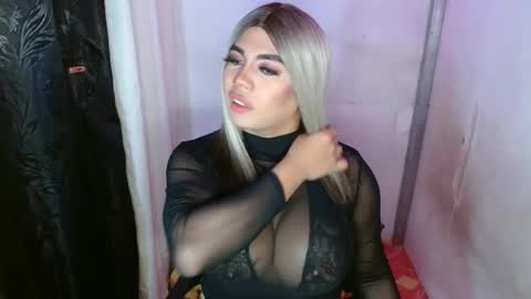 Snapshot of 11inchsinglecious chatting on 02/22/25, 09:45 HUGECOCK online show from 02/22/25, 09:45