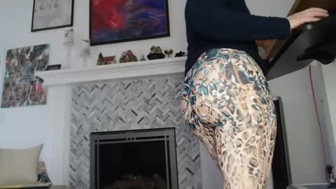 Snapshot of 11willowandjohn11 chatting on 01/20/25, 03:39 Aurora Willows online show from 01/20/25, 03:39