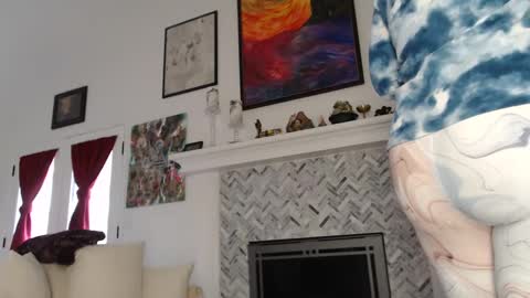 Snapshot of 11willowandjohn11 chatting on 01/29/25, 07:32 Aurora Willows online show from 01/29/25, 07:32