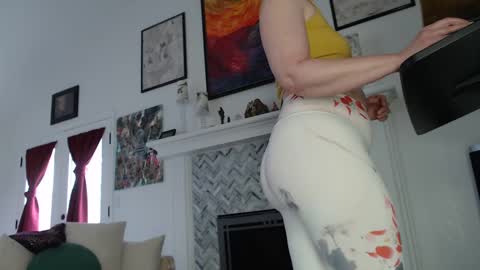 Snapshot of 11willowandjohn11 chatting on 02/06/25, 08:56 Aurora Willows online show from 02/06/25, 08:56