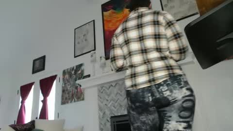 Snapshot of 11willowandjohn11 chatting on 02/08/25, 03:31 Aurora Willows online show from 02/08/25, 03:31