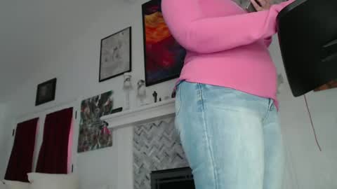 Snapshot of 11willowandjohn11 chatting on 02/18/25, 07:19 Aurora Willows online show from 02/18/25, 07:19