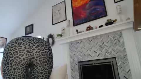Snapshot of 11willowandjohn11 chatting on 09/27/25, 08:58 Aurora Willows online show from 09/27/25, 08:58