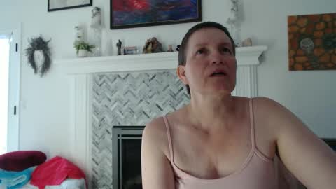 Aurora Willows online show from 04/17/26, 02:42