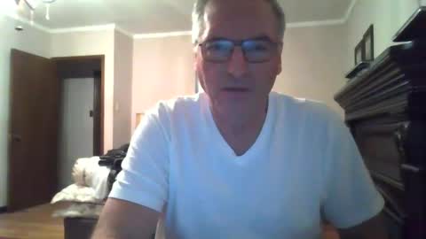 Snapshot of 123456ant chatting on 01/11/25, 10:18 123456ant online show from 01/11/25, 10:18