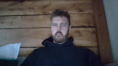 Snapshot of 123holt123 chatting on 06/30/26, 10:44 123holt123 online show from 06/30/26, 10:44