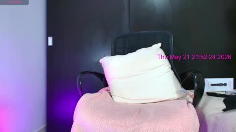 kim 04suarez online show from 05/22/26, 02:51