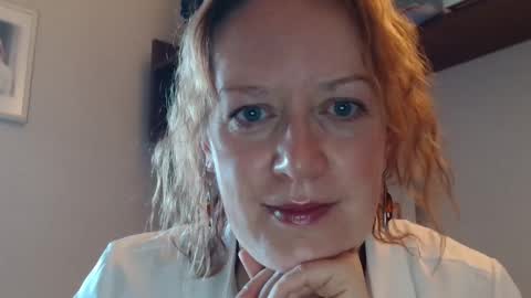 12ennie online show from 10/03/25, 06:21