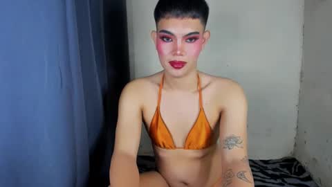 Snapshot of 12inchhugeselfsucker chatting on 03/04/25, 03:26 Leren online show from 03/04/25, 03:26