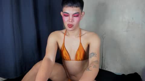 Snapshot of 12inchhugeselfsucker chatting on 03/09/25, 03:38 Leren online show from 03/09/25, 03:38