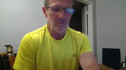 Snapshot of 13glanmorfa chatting on 05/22/26, 04:19 13glanmorfa online show from 05/22/26, 04:19