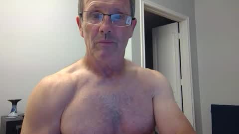 Snapshot of 13glanmorfa chatting on 05/27/26, 03:36 13glanmorfa online show from 05/27/26, 03:36