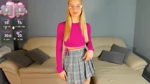 Kira online show from 11/05/25, 04:56