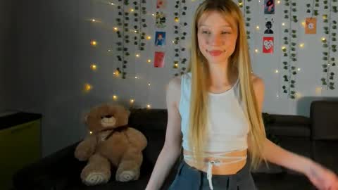 Kira online show from 03/14/26, 05:18