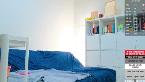 Snapshot of 18not20 chatting on 01/24/25, 04:27 Tong Ralph online show from 01/24/25, 04:27