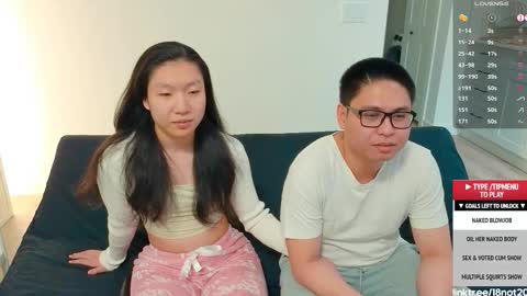 Snapshot of 18not20 chatting on 11/21/25, 01:04 Tong Ralph online show from 11/21/25, 01:04