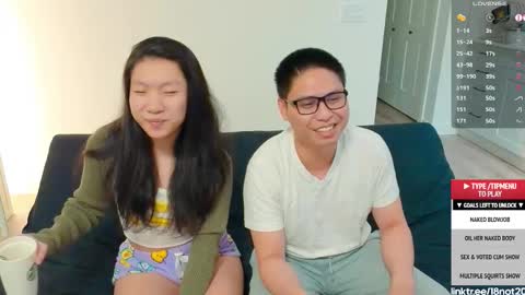 Snapshot of 18not20 chatting on 11/24/25, 02:22 Tong Ralph online show from 11/24/25, 02:22