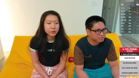 Snapshot of 18not20 chatting on 12/01/25, 01:21 Tong Ralph online show from 12/01/25, 01:21