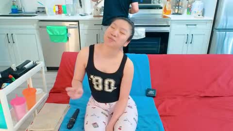 Tong  Ralph online show from 06/06/26, 01:11