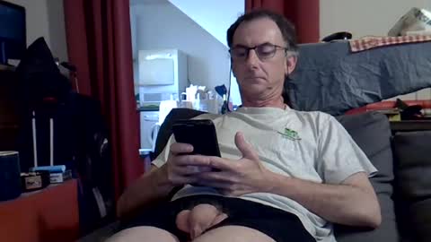 Snapshot of 18remy45 chatting on 06/01/26, 03:03 18remy45 online show from 06/01/26, 03:03