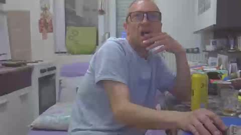 1973man online show from 04/18/26, 01:20