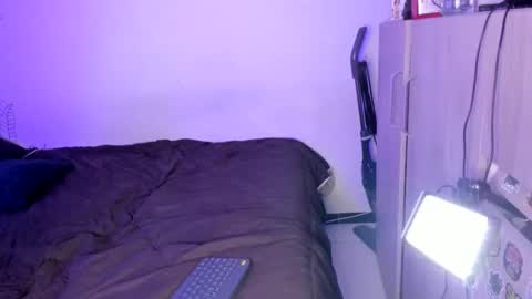 Snapshot of 19adam98 chatting on 01/31/25, 10:21 Adam and Venus online show from 01/31/25, 10:21