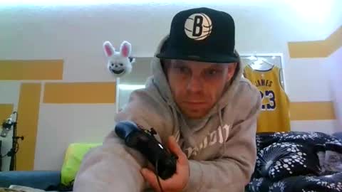 Snapshot of 19banger85 chatting on 11/08/25, 01:11 19banger85 online show from 11/08/25, 01:11