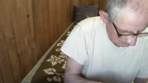 19georg54 online show from 04/01/26, 07:00