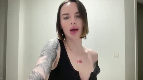 DOVE online show from 10/21/25, 08:09