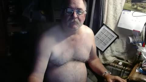 Snapshot of 1dusty60 chatting on 10/31/25, 09:54 1dusty60 online show from 10/31/25, 09:54