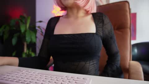 1hannamontana online show from 02/12/26, 08:04