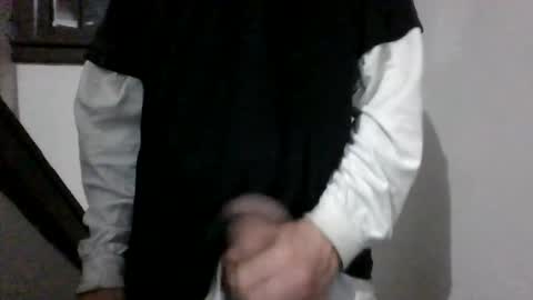 1horney online show from 12/18/25, 01:44