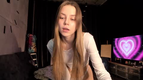 Snapshot of 1i1ypa1mer chatting on 01/10/25, 06:06 Lily 3 online show from 01/10/25, 06:06